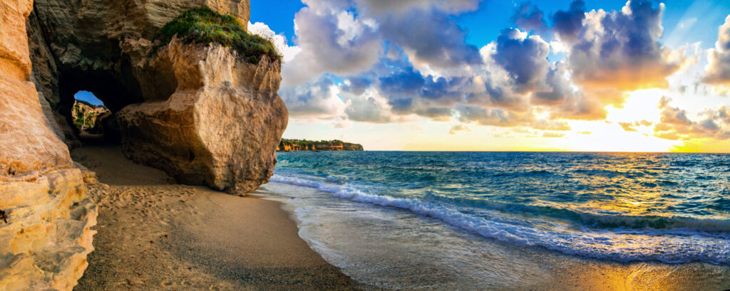 Spiagge della costa orientale della Calabria